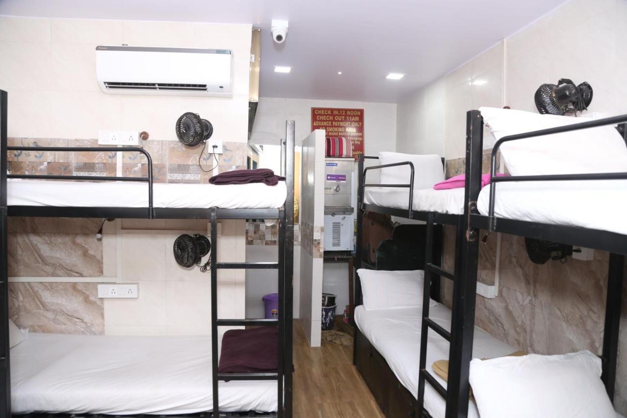 New Super Dormitory Bombaim Exterior foto